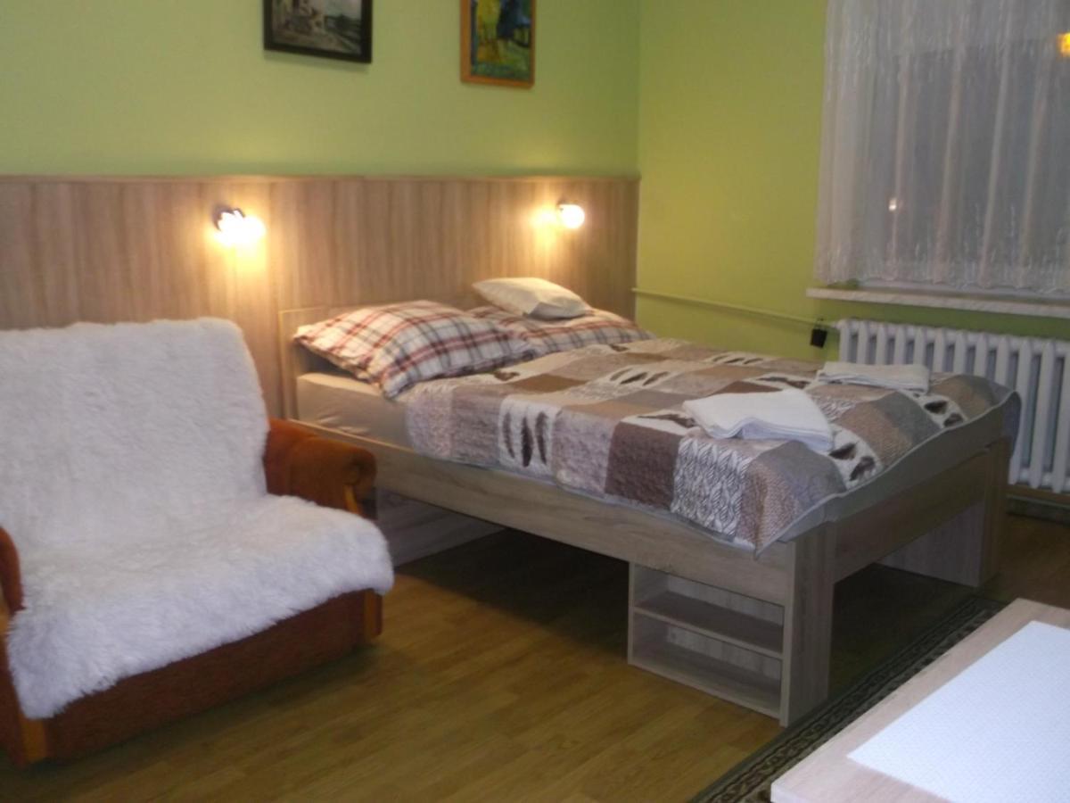 Hotel Gosciniec Iwona Glucholazy Exterior foto